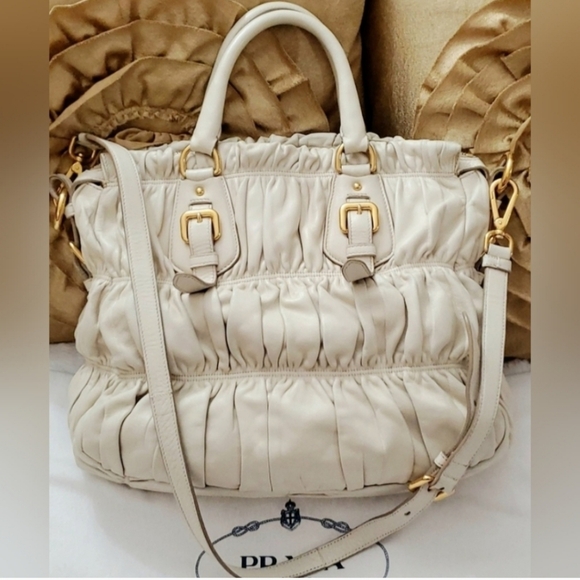 Authentic Prada Cream Pleated Leather Vintage  Bag - Picture 6 of 15